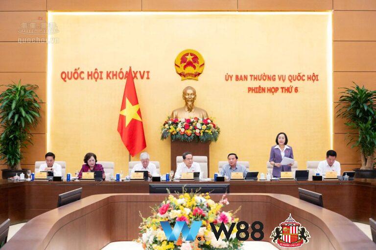 Ủy…
